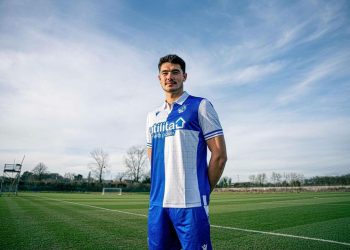 Elkan Baggott diperkenalkan sebagai pemain baru Bristol Rovers (IG/@elkanbaggott)