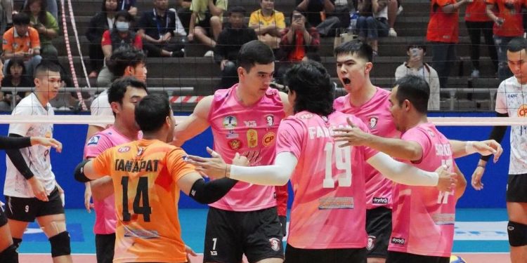 Farhan Halim Bawa Nakhonratchasima Juara Liga Voli Thailand