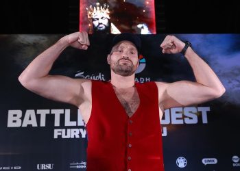 Tyson Fury Bakal Lima Kali Naik Ring Sepanjang 2024