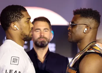 Francis Ngannou dan Anthony Joshua Sama-sama Yakin Menang KO