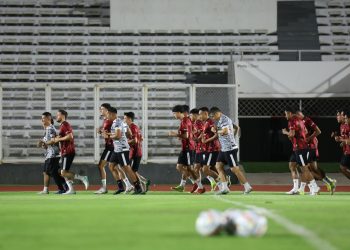 Shin Tae-yong Protes Terkait Kualitas Jersey Latihan Timnas Indonesia