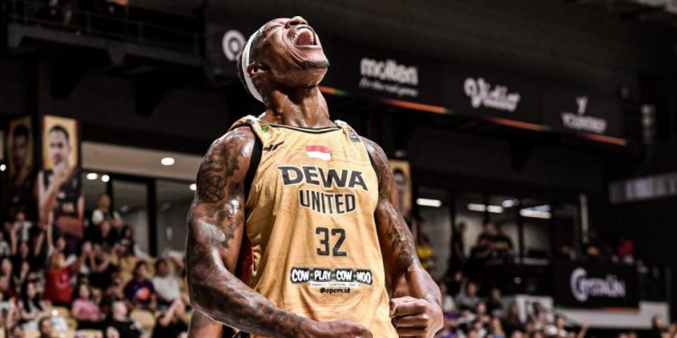 Lester Prosper Tuntun Dewa United Ukir 10 Kemenangan Beruntun