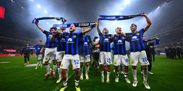 Inter Milan Pastikan Scudetto, Kini Dua Bintang Resmi Digenggam