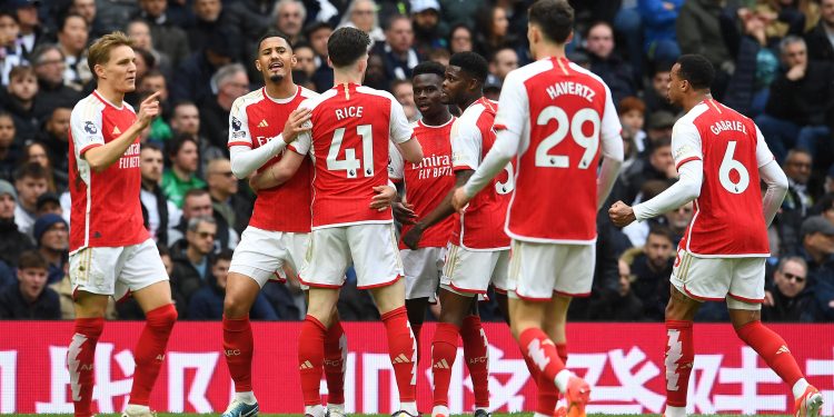 Arsenal dan City Saling Kejar, Perburuan Gelar Liga Inggris Kian Sengit