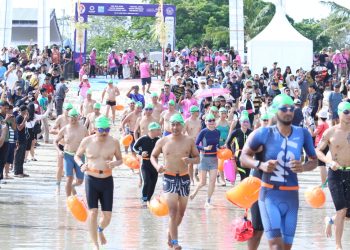 Ratusan Peserta Ikuti Festival Open Water Swimming Indonesia 2024