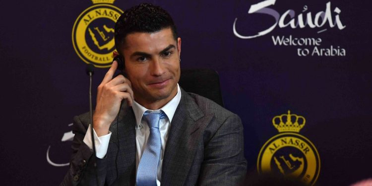 Fantastis! Cristiano Ronaldo Pecahkan Rekor Pengikut di YouTube