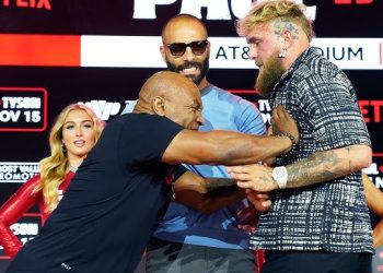 Mike Tyson Hanya Dibayar Setengah Harga Dibanding Jake Paul?