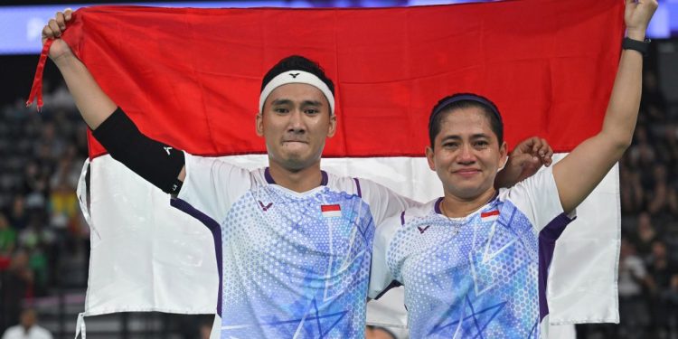 Hikmat/Leani Raih Emas Bulutangkis Paralimpiade Paris 2024