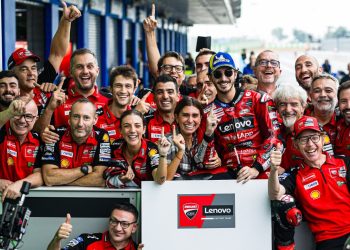 Francesco Bagnaia Juara MotoGP Thailand, Posisi Jorge Martin Terancam!