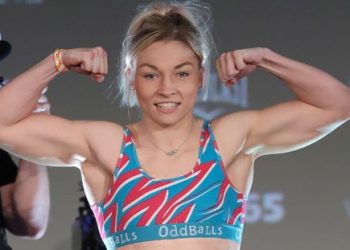 WBA Nobatkan Lauren Price Jadi Petinju Putri Terbaik