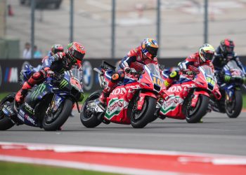 Para pembalap MotoGP saat mau menikung