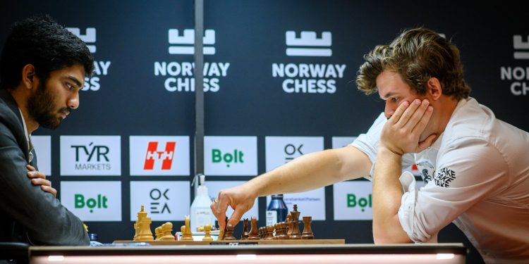 Dikalahkan Pecatur Muda, Magnus Carlsen Gebrak Meja