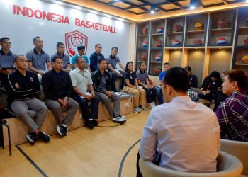 Pertemuan PERBASI dan IBL dengan para wasit