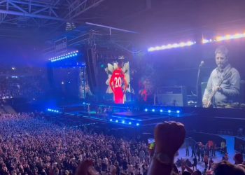 Penghormatan Emosional untuk Diogo Jota di Konser Oasis