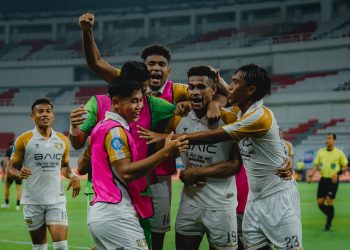Para pemain Dewa United Banten FC melakukan selebrasi