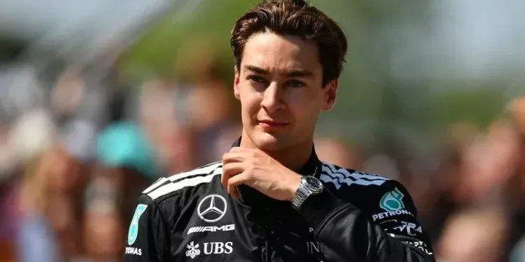 Pembalap Mercedes, George Russell