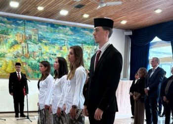 Mauro Nils Zijlstra, Isabel Corian Kopp, Pauline Jeannette van de Pol, dan Isabelle Nottet