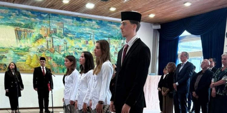 Mauro Nils Zijlstra, Isabel Corian Kopp, Pauline Jeannette van de Pol, dan Isabelle Nottet