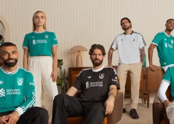 Liverpool rilis jersei ketiga