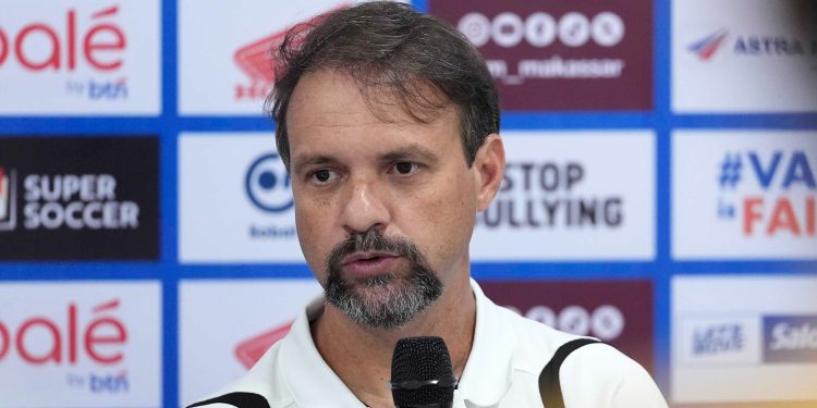 Pelatih Persija, Mauricio Souza