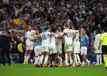 Skuad Real Madrid melakukan selebrasi usai kalahkan Barcelona