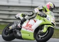 Aleix Espargaro menggunakan motor Pramac Ducati 2010