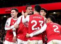Selebrasi pemain Arsenal usai bobol gawang Aston Villa
