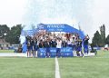 Penyerahan trofi HYDROPLUS Soccer League Bandung